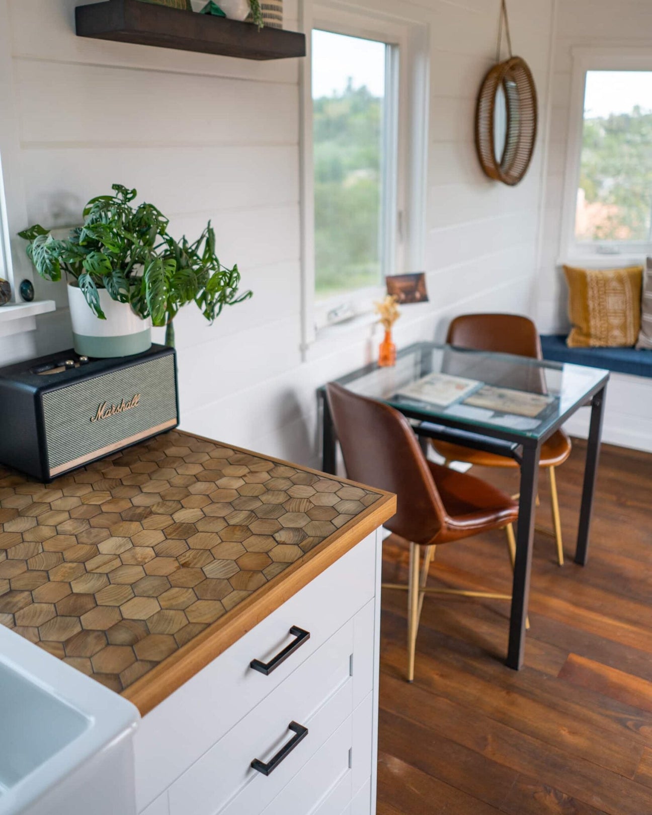 Sustainable Tiny House Featuring Indoteak Design